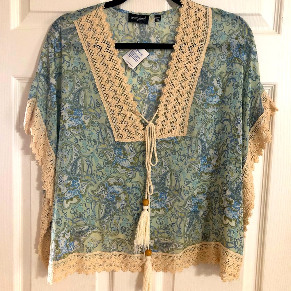 NWT Tempted Multi color women’s poncho Size XL